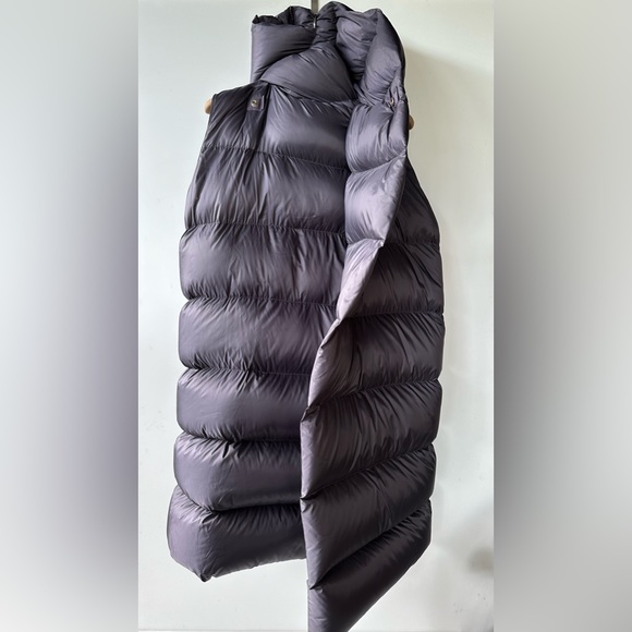 Rick Owen’s F/W 2017 Puffer Down Hooded Sleeveless Coat, Eggplant, size 40, US 4 - Picture 6 of 16